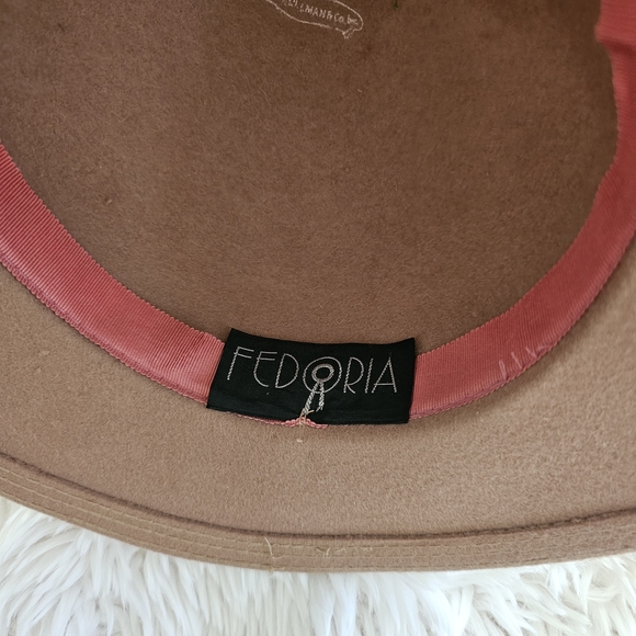 Vintage Elegant Tan Women's Hat with Bow Accent - Picture 4 of 4